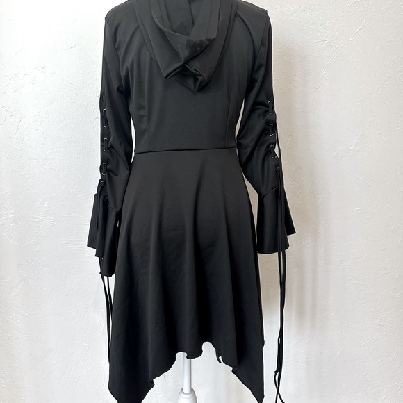 Women’s High-Low Hooded Cloak Size Small - Picture 3 of 5